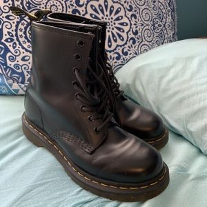 VEGAN DOC MARTENS SIZE 6